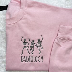 Embroidered Skeletons Radiology Sweatshirt - Rad Tech Crewneck zdjęcie 6
