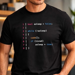 Geek Humor Code Synthesyn T-Shirt - Lustiges Programmierer Unisex Grafik-Shirt S-3XL