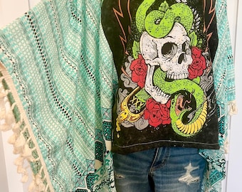 Poison graphic T with flowy sleeves