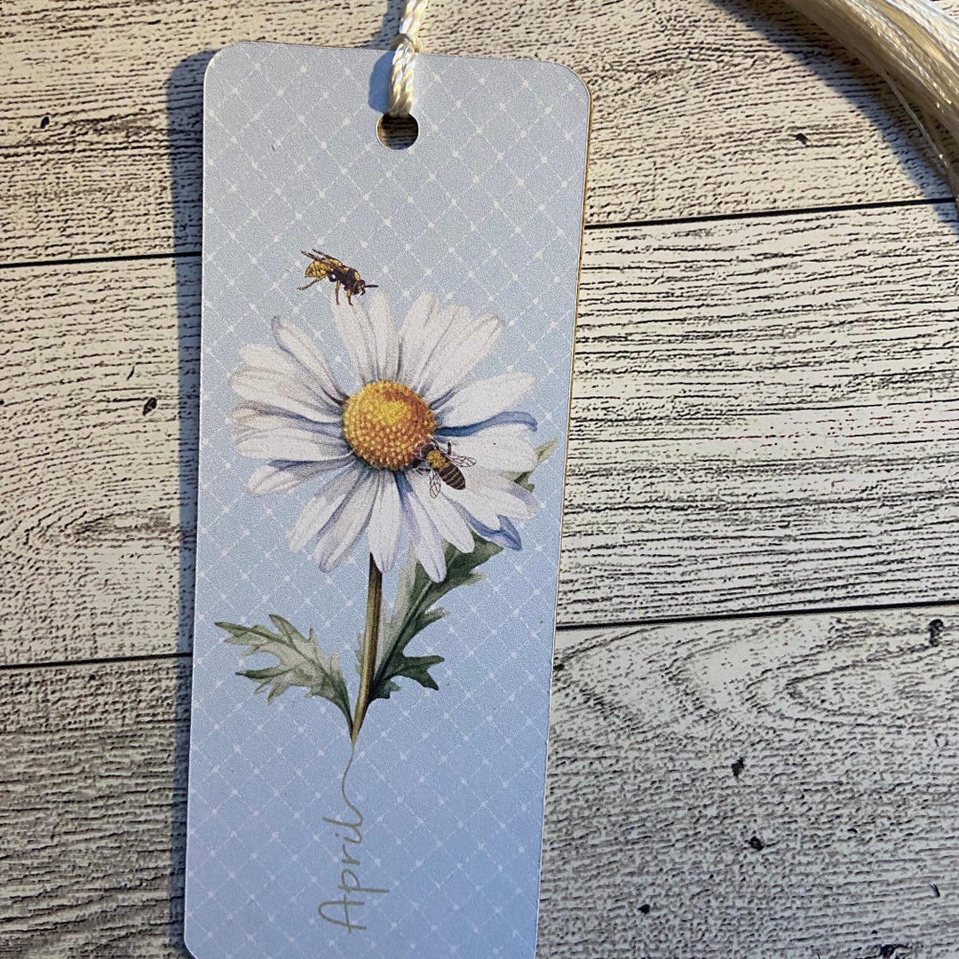 Daisy Bookmark: April Birth Flower Birthday Gift - Etsy