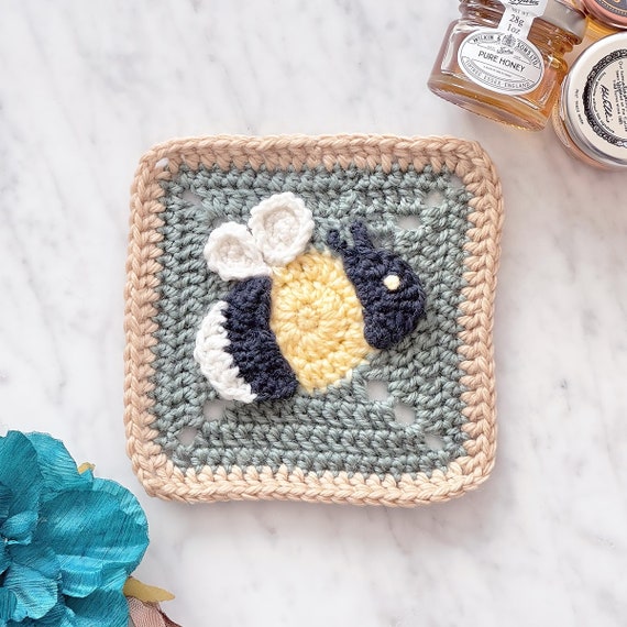 Bee Granny Square Crochet Pattern: Farm Animal Baby Blanket