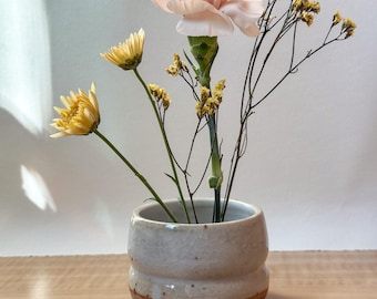 Ikebana Kenzan Bowl – Wheel-Thrown Ceramic Floral Arrangement