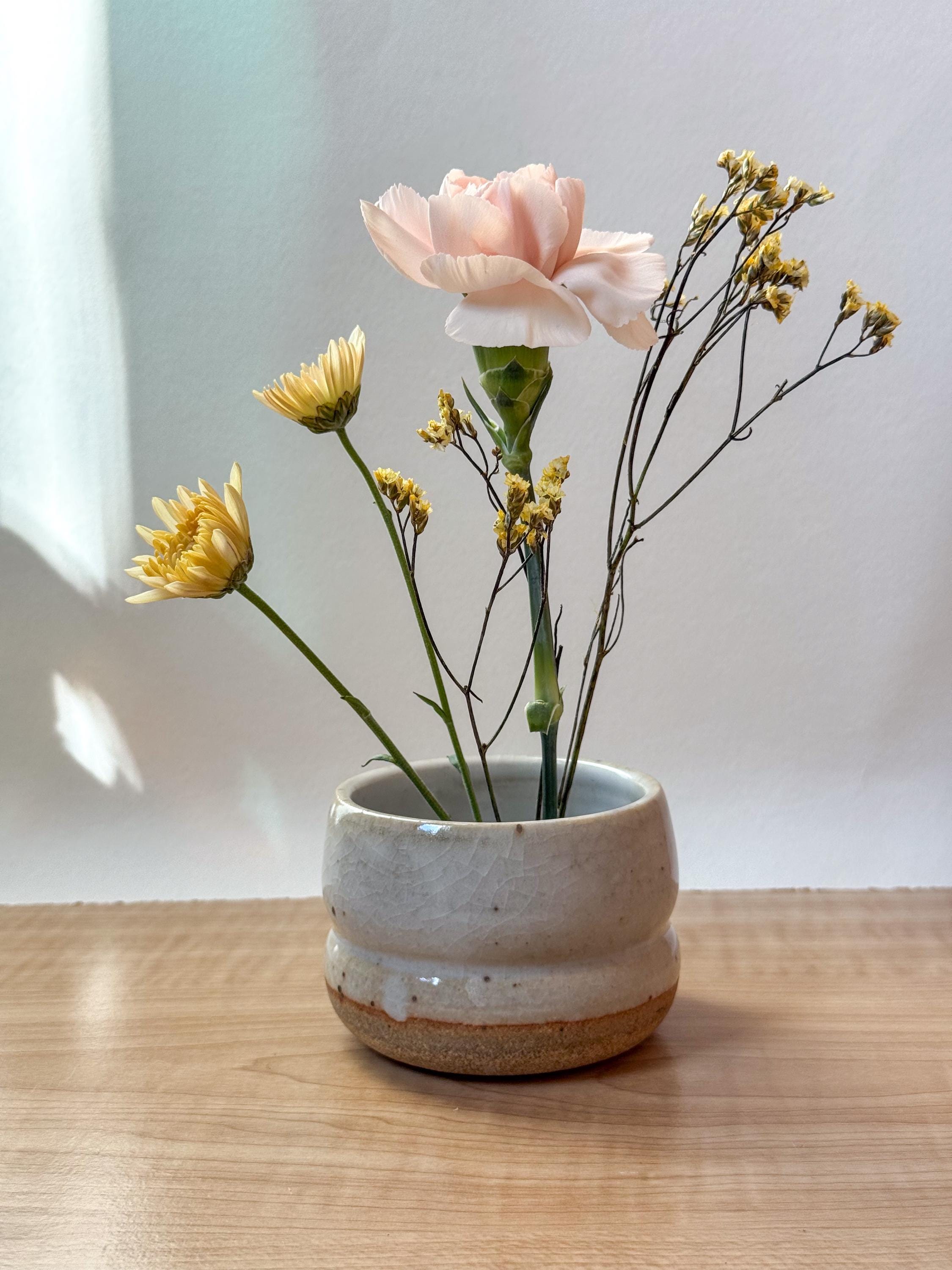 Ikebana Kenzan Bowl – Wheel-Thrown Ceramic Floral Arrangement