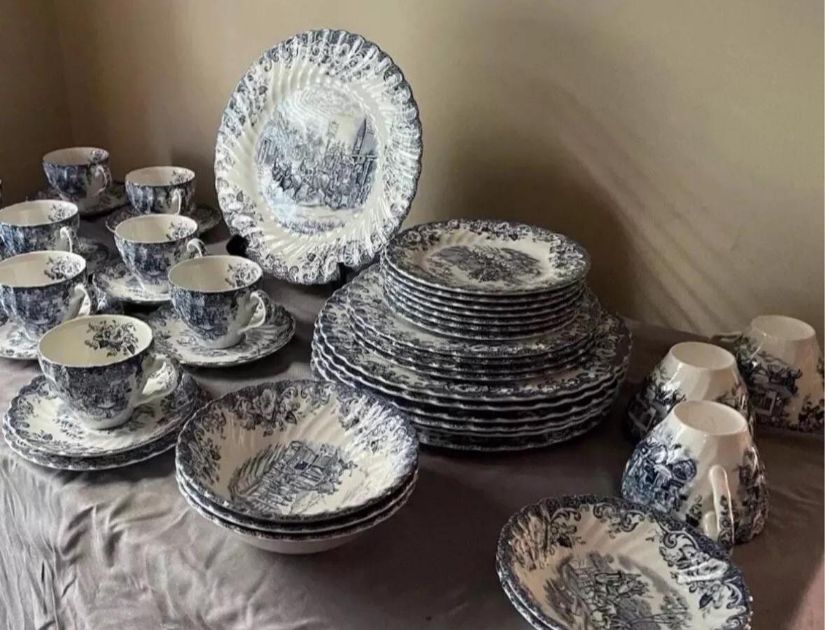 Johnson Brothers Coaching Scene 8 Place Settings 57 Pieces - Etsy