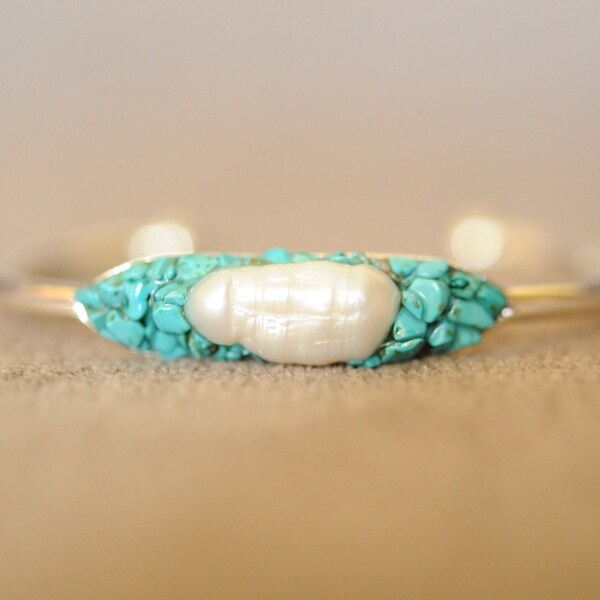 Raw Pearl Cuff Bracelet with  Turquoise Flakes, Heishi White Pearl and Turquoise Cuff in Gold / Silver filled, Birthstone Healing Jewelry