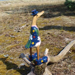 Bambus Ente "Flower Power" - bunt verzierte Laufente Holz ca. 25cm hoch in  Variation in Rot, Blau, Grn - Etsy.de