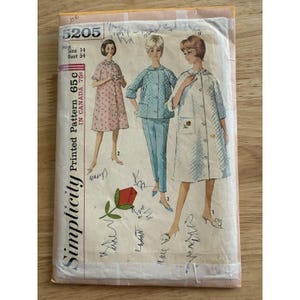 Simplicity Pattern 5205 Miss Pajamas Robe Top Pants Bathrobe Size 14 Cut
