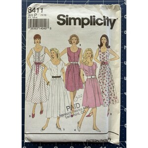 Vintage Summer Dress In 2-Lengths Pattern Simplicity 8411 OOP Size 12-16 UC FF