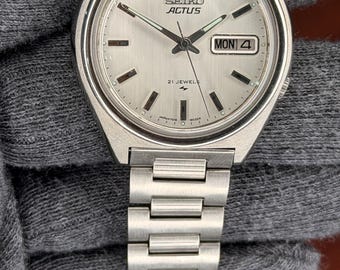 Vintage Seiko 5 Actus Automatic 7019-8010 Japan 21 Jewels Day/date