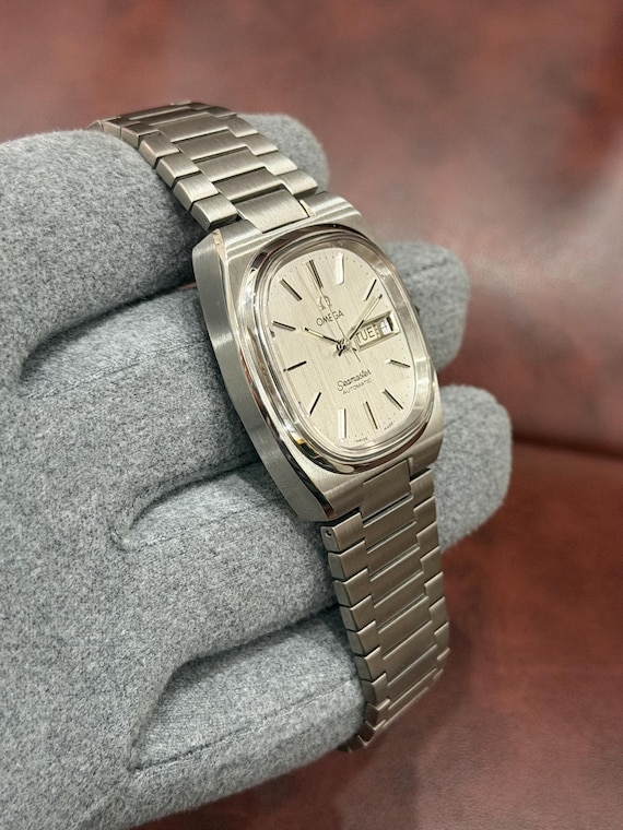 vintage omega seamaster tv cal 1022 ref 166.0213.1 day/date men’s wristwatch View 4