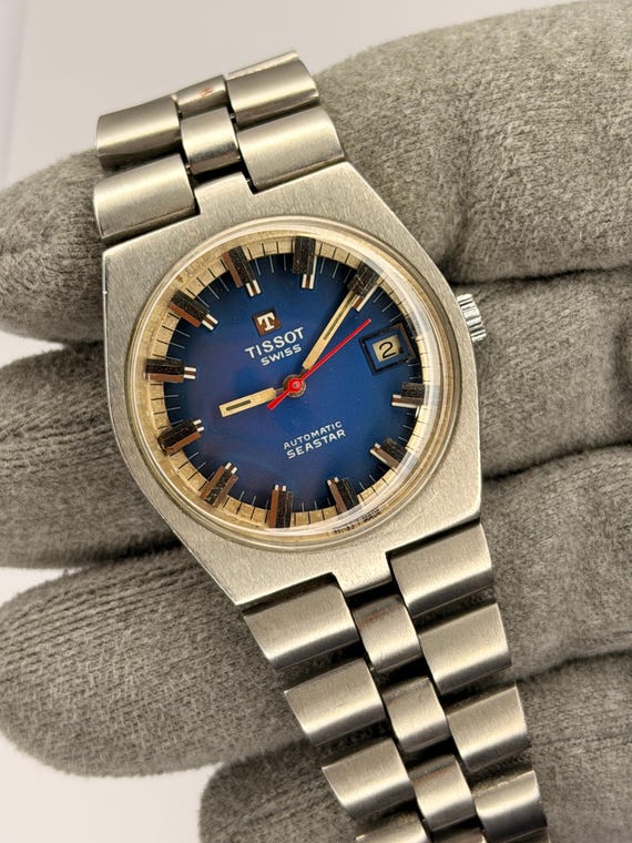 Vintage tissot Swiss automatic seastar date men’s wristwatch View 4