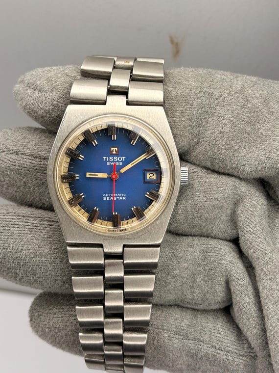 Vintage tissot Swiss automatic seastar date men’s wristwatch View 2