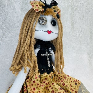 Handmade Gothic Art Doll: &quot;Lucy&quot; Collectible Freaky Doll