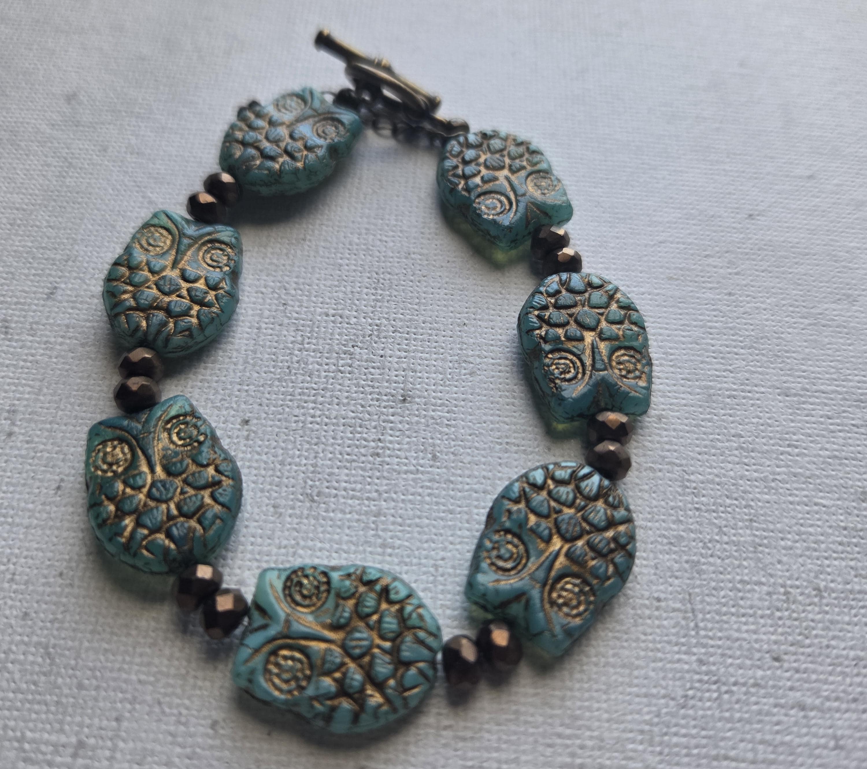 Vintage Czech Glass Owl Beaded Bracelet with bronze beads