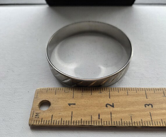 Bangle Silvertone Etched Bracelet - image 7
