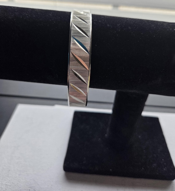 Bangle Silvertone Etched Bracelet - image 4