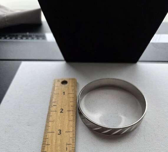 Bangle Silvertone Etched Bracelet - image 8