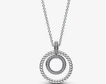 Collana firmata Pandora in argento sterling S925 per migliorare il tuo aspetto: la gioia del minimalismo, compatibile con il pendente Pandora Me Charm