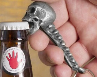 Skull Head Stainless Steel Bottle Opener Keychain: Creative Bar and Kitchen Accessory for Homes, Restaurants, and Bars