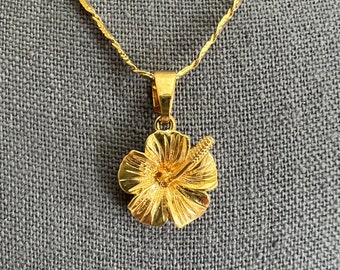 Hawaiian Plumeria golden flower necklace with fancy chain