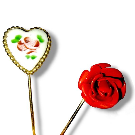 1950s Pair of Rose and Heart Enameled Goldtone St… - image 3