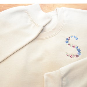Custom Embroidered Floral Initial Sweatshirt | Personalized Initial Sweatshirt | Floral Embroidered Crewneck | Neutral Embroidered Sweater