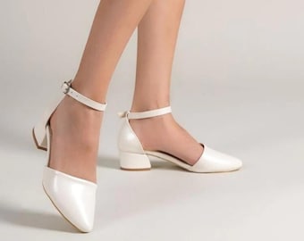 Damen Dary Heeled weiße Perle Detaillierte Schuhe mit Absatz, Hochzeit Schuhe mit Absatz, Wildleder handgefertigte klassische Schuhe, veganes Geschenk für die Frau