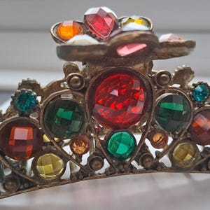 Vintage butterfly hairclip with multigems