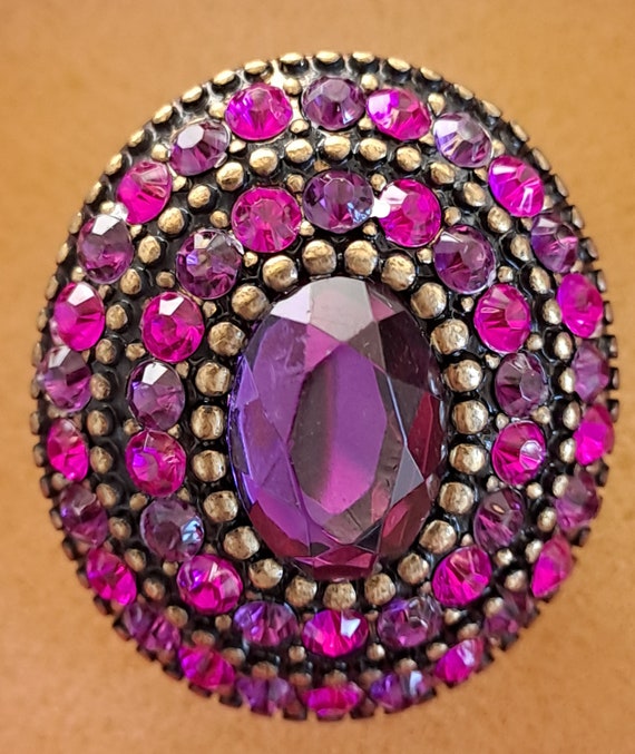 Vibrant Vintage purple cluster oval statement rin… - image 4