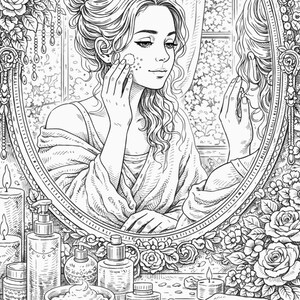 Pu&ograve; includere: Illustrazione in bianco e nero di una donna che si guarda allo specchio, applicando prodotti per la cura della pelle. Lo specchio ovale &egrave; decorato con dettagli floreali. Vari prodotti per la cura della pelle, candele e un asciugamano sono sul tavolo da trucco.