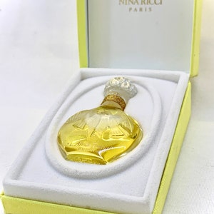 L'Air du Temps - Nina Ricci, rare collectible perfume miniature in its box, 7.5 mL, .25 Fl. oz