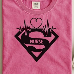 Diseño PNG de súper enfermera con imágenes prediseñadas de héroe médico para Cricut e impresión