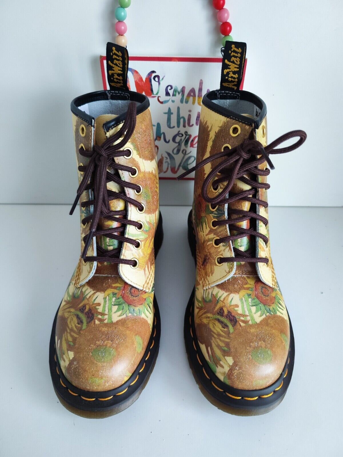 靴 Dr.Martens 1460 THE NATIONAL GALLERY 1460 Sunflowers The National Gallery 8 Eye Boot — Downes