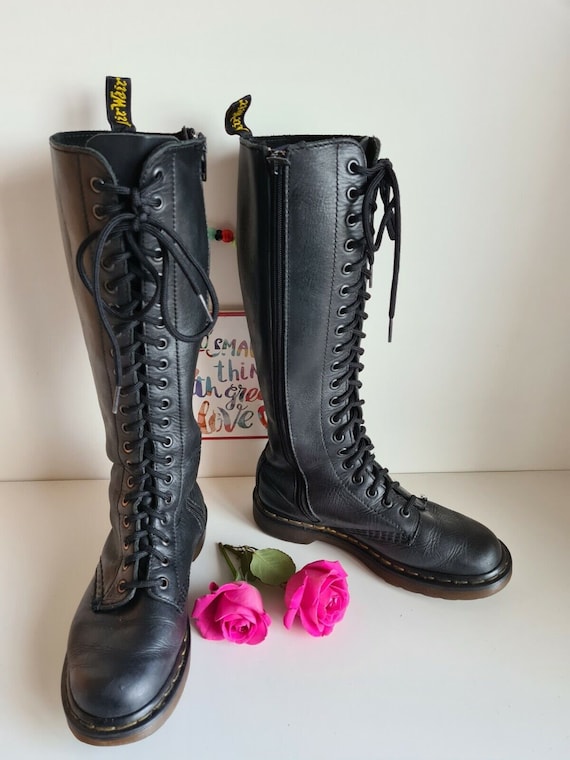 Dr Martens 20 Hole 1b60 Soft Leather Tall Knee High Black Zip