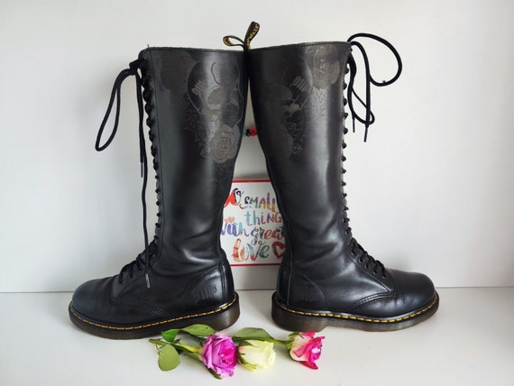 doc martens skulls and roses