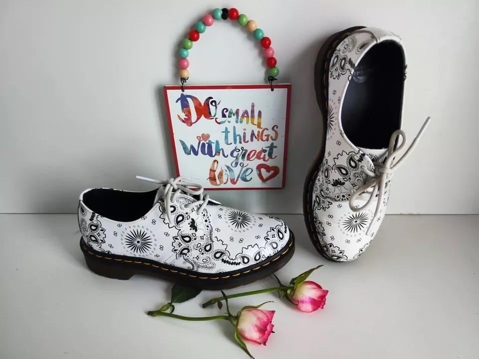 Dr Martens Bandana 1461 3 eye ankle white black shoes UK5 EU38 US7
