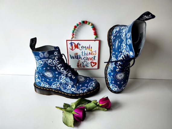 Dr martens bandana hotsell