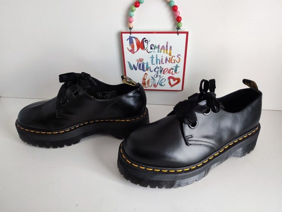 ドクターマーチン HOLLY PLATFORMSHOES Amazon.com | Dr. Martens Women's Holly Loafer Flat, Black