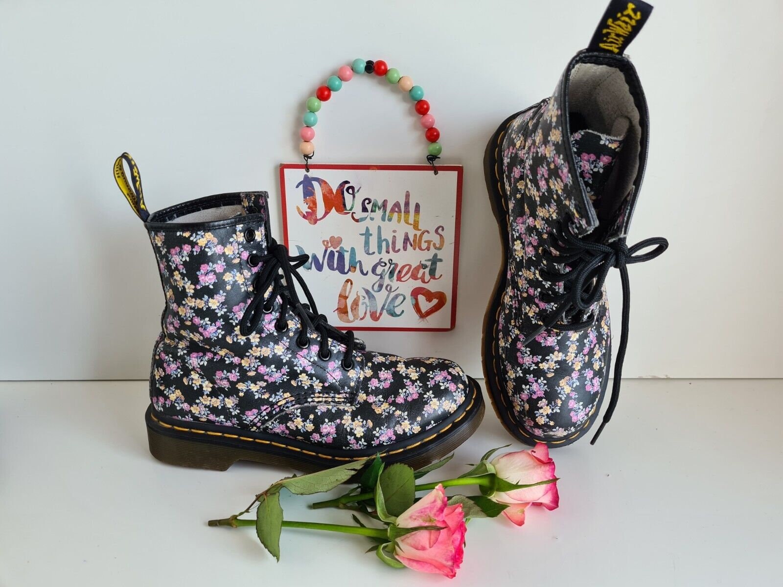 Bottes Dr Martens 1460 trous fleurs florales pascal noir violet