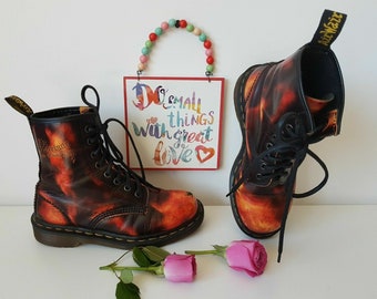 Dr Martens Festivals 1460 8 eye boots rub acid fire england vintage red UK3 US5 EU36