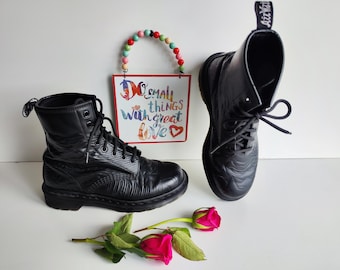 Dr Martens X Joy Division Unknow Pleasures 1460 Mono Ankle Boots