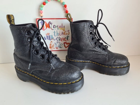 Dr martens molly glitter outfit deals