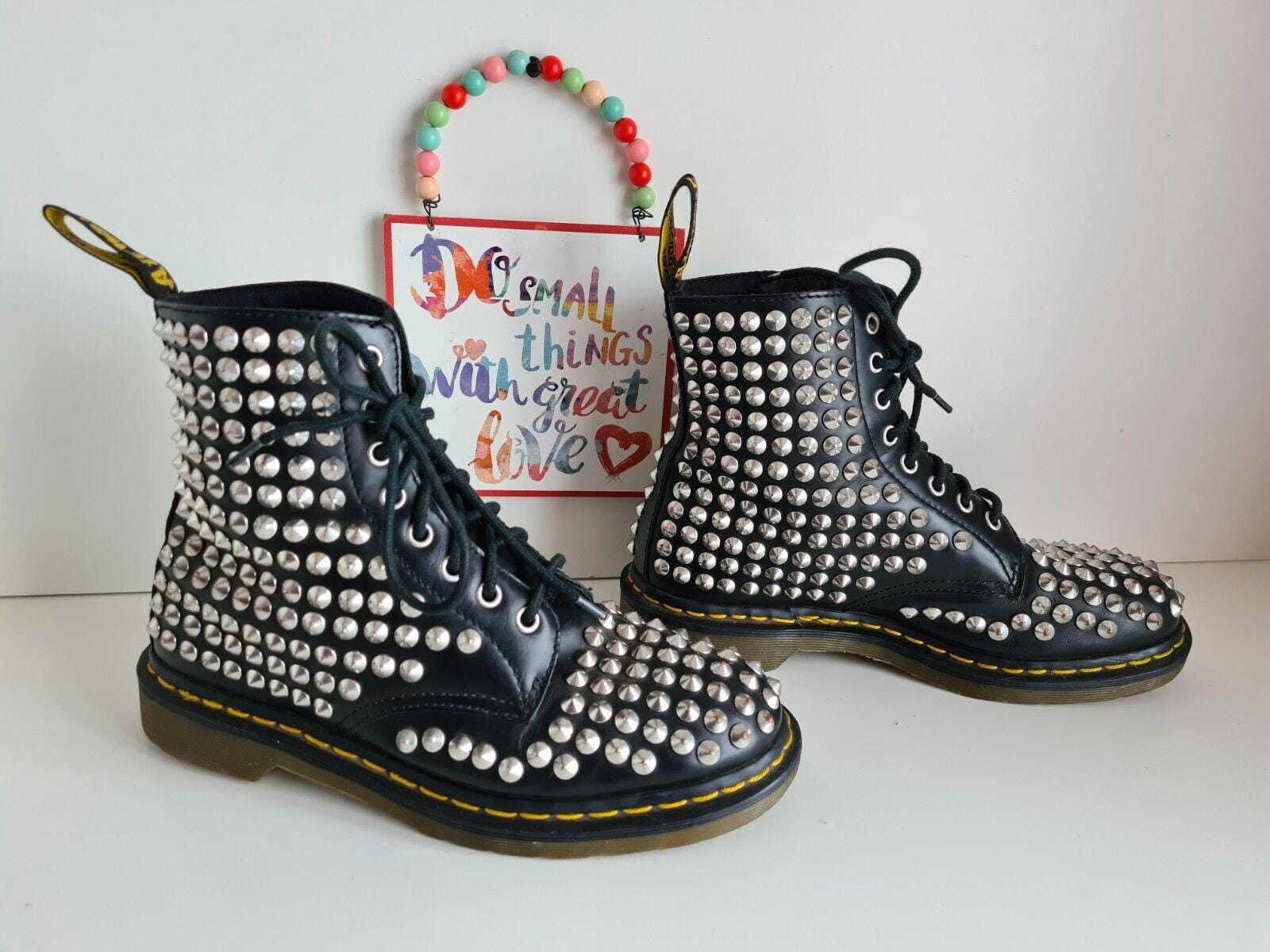 Bottes Doc Martens Spike Noires Pointure 38 - Occasion | Style Punk Rock Intemporel
