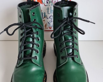 靴 Dr.Martens/8hole Boots UK7(GREEN) Dr Martens 1460 Green Green 8 Hole Boot Mens Boot In Green US 6