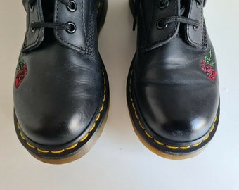 Dr Martens UK4 EU37 US6 Dr Martens 14 Hole 1b99 Zip Mid Calf