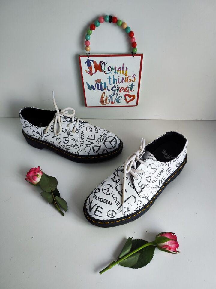 Dr Martens 1461 Script Peace Love Freedom White Oxford Shoes