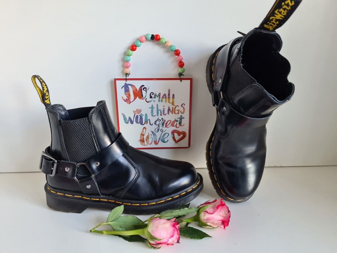 Dr Martens Chelsea Wincox Black Leather Harness Buckle Ankle  display picture 1