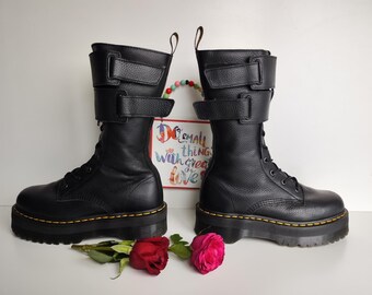 Dr Martens Jadon Jagger Riemen schwarz Quad Plateau Sohle Stiefel