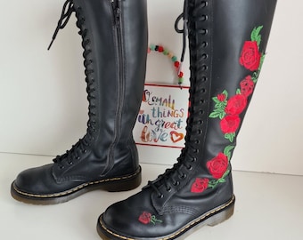 Dr Martens Rhonda 20 Hole 1b60 Zip Floral Boots Vonda Roses Tall