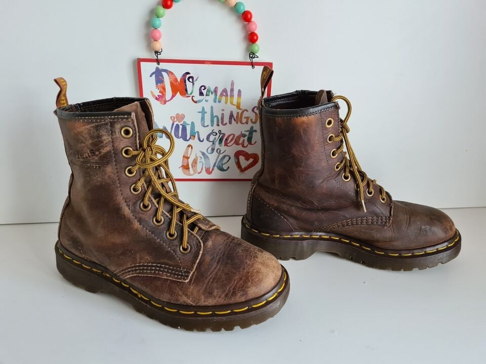 Vintage Dr Martens 1460 Boots: Brown Gaucho Crazy Horse  display picture 1